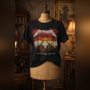 Metallica Master of Puppets Band Tee 2017 Licensed Black Graphic T-Shirt Size M